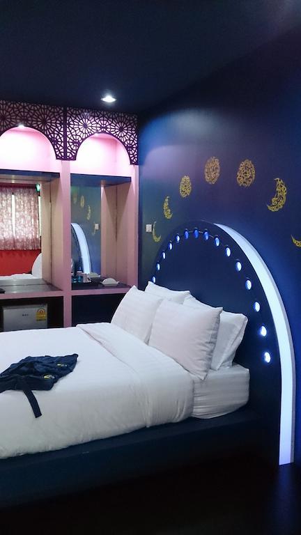 De Ja Moon Hostel Chiang Mai Bilik gambar