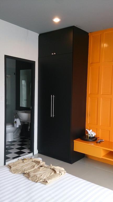 De Ja Moon Hostel Chiang Mai Bilik gambar