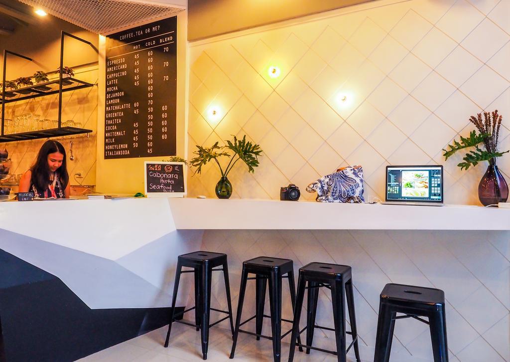 De Ja Moon Hostel Chiang Mai Luaran gambar
