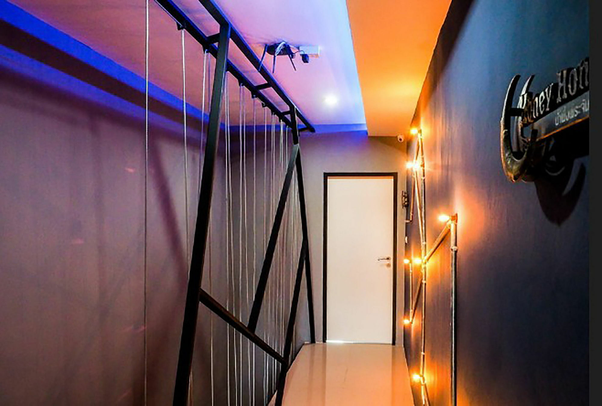 De Ja Moon Hostel Chiang Mai Luaran gambar